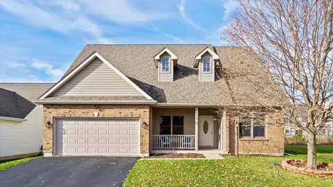 1410 Sandpiper Ln, Woodstock, IL 60098
