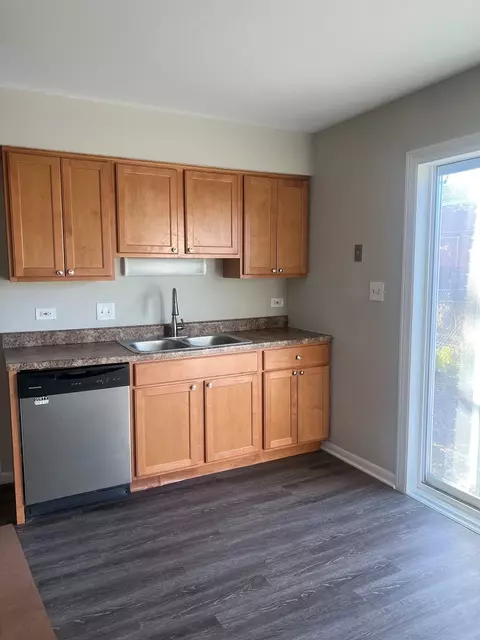 823 Mchenry Rd #C, Wheeling, IL 60090 photo 3