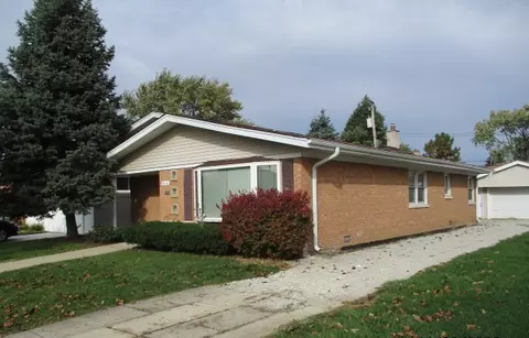 4516 W 102nd St, Oak Lawn, IL 60453