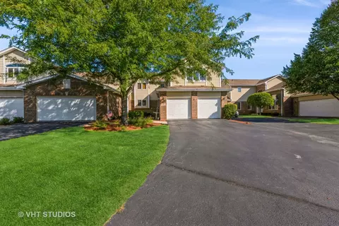 8392 Dunmore Dr, Tinley Park, IL 60487