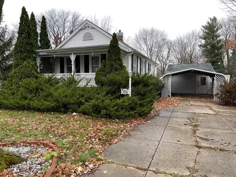 726 Hale St, Normal, IL 61761 photo 3