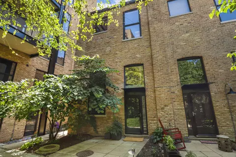 1872 N Clybourn Ave #110, Chicago, IL 60614