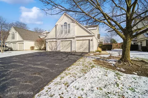 1261 Longacre Ln #1261, Wheeling, IL 60090 photo 3