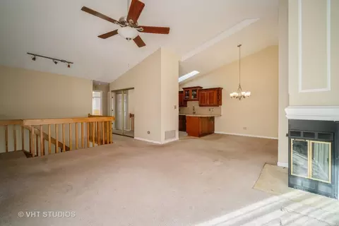 1261 Longacre Ln #1261, Wheeling, IL 60090 photo 9