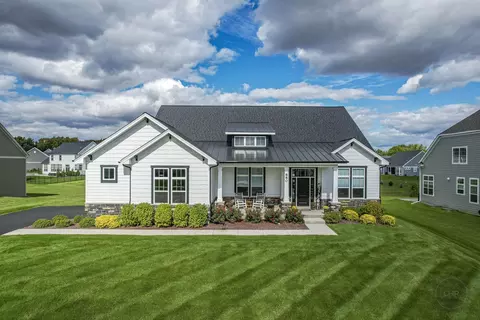 880 Hilldale Dr, Saint Charles, IL 60175