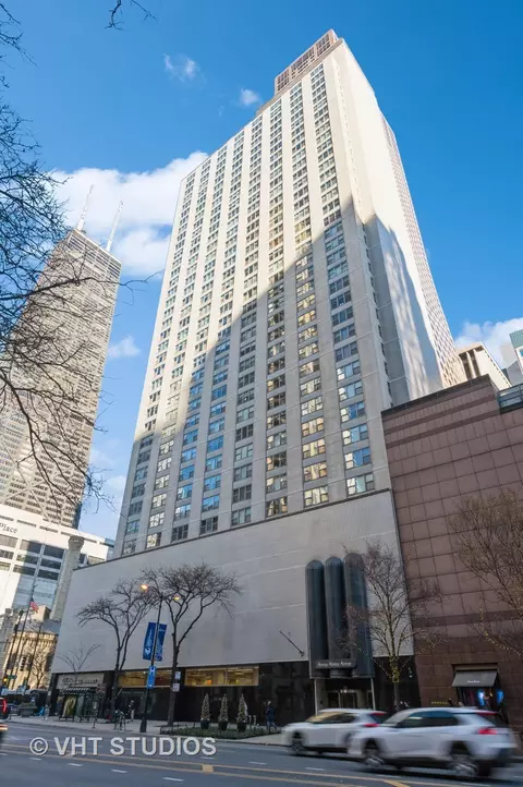 777 N Michigan Ave #2907, Chicago, IL 60611