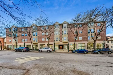 57 E Hattendorf Ave #313, Roselle, IL 60172