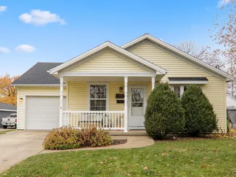 1206 N Morris Ave, Bloomington, IL 61701