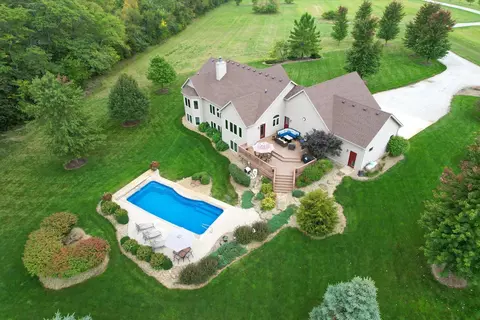 1404 W Oak St, Mahomet, IL 61853