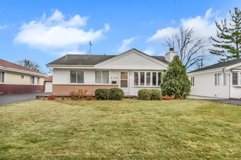 539 N Wisconsin Ave, Villa Park, IL 60181