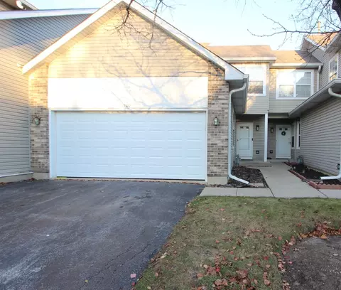 13380 W Heiden Cir #11-4, Lake Bluff, IL 60044
