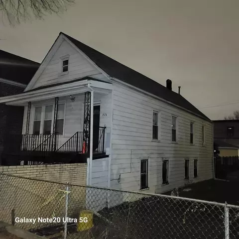 1924 S Washtenaw Ave, Chicago, IL 60608
