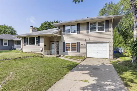 2319 Nebraska Rd, Rockford, IL 61108