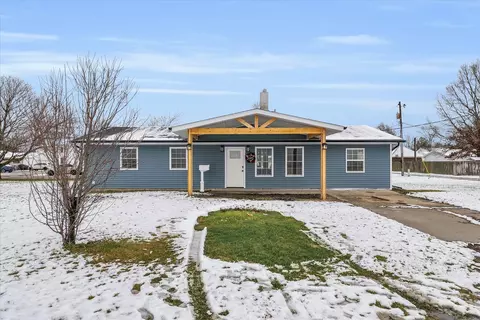 104 Webster St, Fithian, IL 61844 photo 2