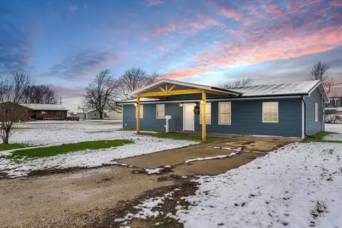 104 Webster St, Fithian, IL 61844 photo 4