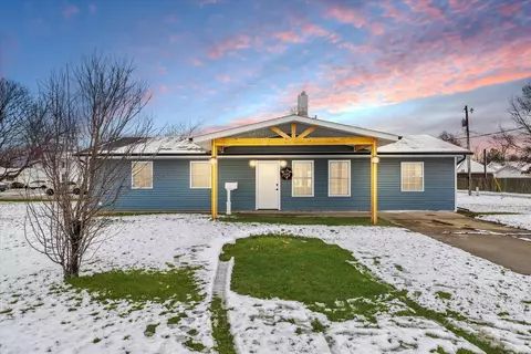 104 Webster St, Fithian, IL 61844