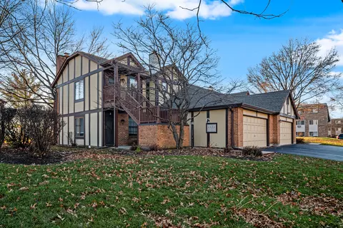 357 Bloomfield Ln #2, Glen Ellyn, IL 60137