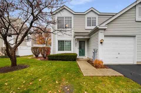 389 Gregory St, Aurora, IL 60504