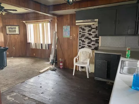 304 E Front St, Wyanet, IL 61379 photo 3
