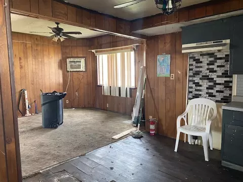 304 E Front St, Wyanet, IL 61379 photo 4