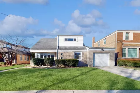 8838 Central Park Ave, Evanston, IL 60203