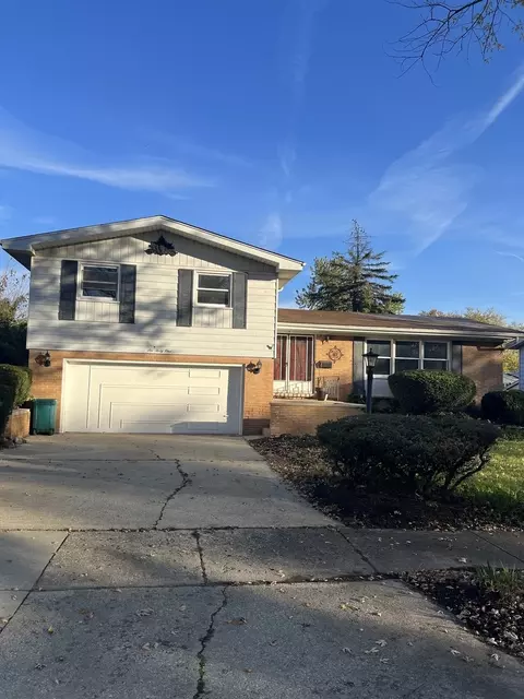641 W 8th St, Chicago Heights, IL 60411