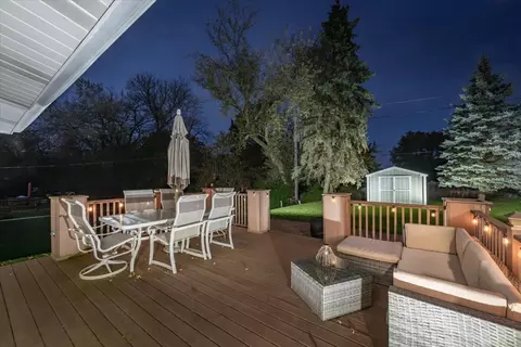 1010 Hayden Dr, Mchenry, IL 60051 photo 8
