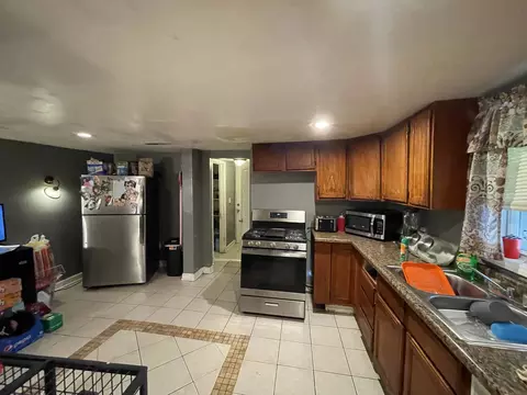 7338 S Champlain Ave, Chicago, IL 60619 photo 5