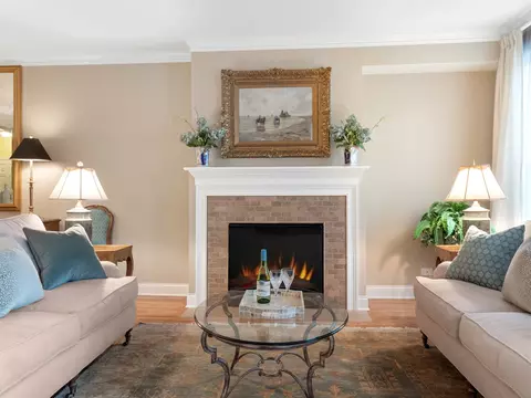 337 E Liberty Dr, Wheaton, IL 60187 photo 8
