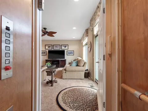 337 E Liberty Dr, Wheaton, IL 60187 photo 33