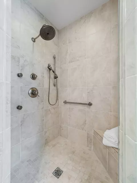 337 E Liberty Dr, Wheaton, IL 60187 photo 26