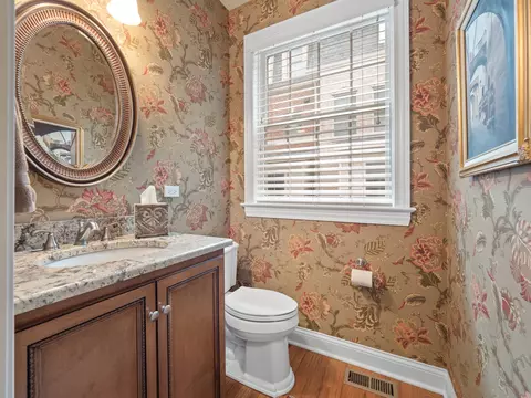 337 E Liberty Dr, Wheaton, IL 60187 photo 19