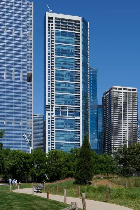 340 E Randolph St #6003, Chicago, IL 60601