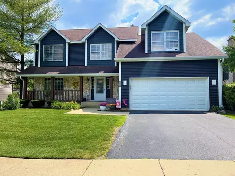 1824 N Wilson Pl, Arlington Heights, IL 60004