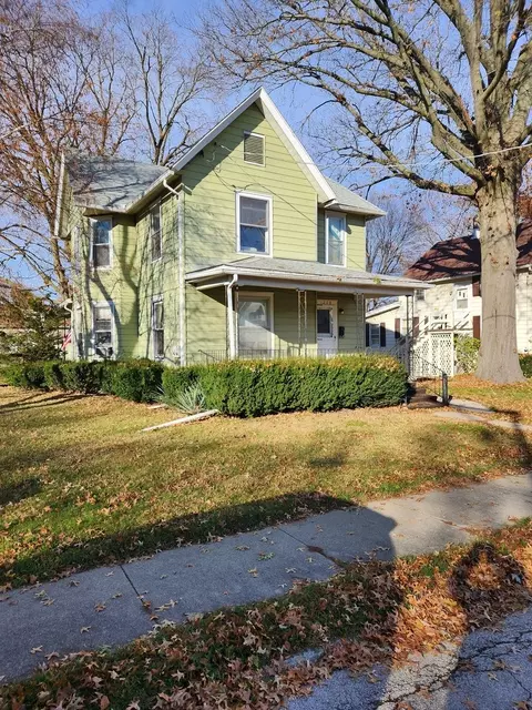 312 E 12th St, Sterling, IL 61081