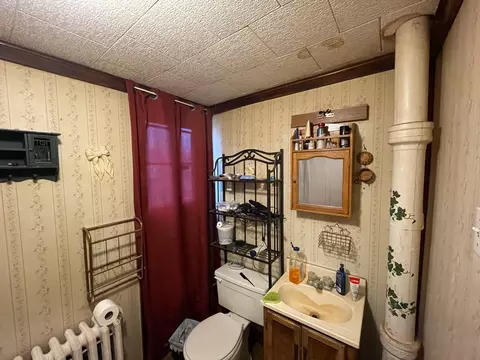 Bath - 618 E High St, Monticello, IL 61856 photo 1 of 2