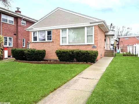 4708 Washington St, Skokie, IL 60076