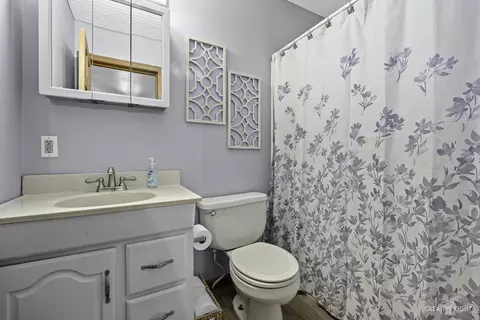 96 E Benton St, Oswego, IL 60543 photo 11