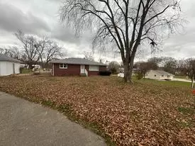 1721 Adams St, Tilton, IL 61833