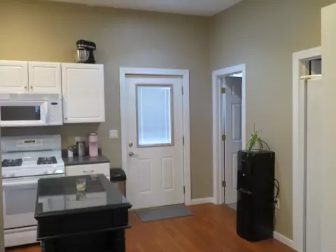 734 E Benton St, Morris, IL 60450 photo 9