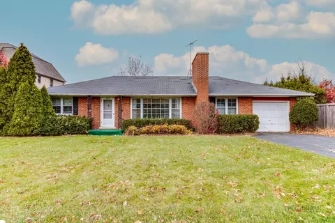 464 Deerfield Rd, Deerfield, IL 60015