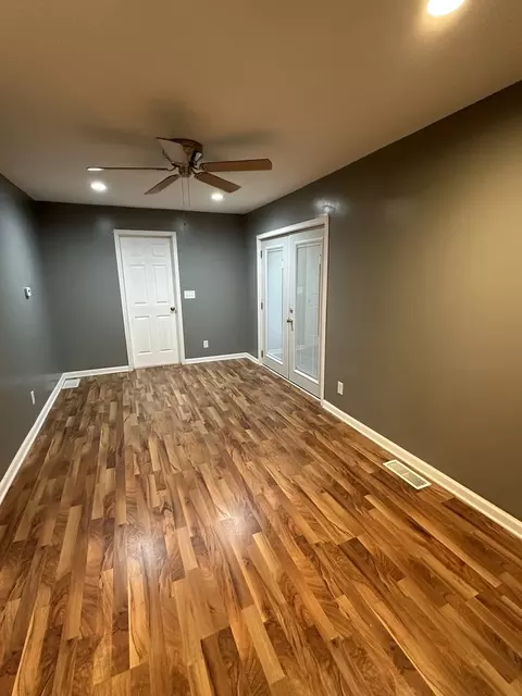 5215 Maplehill Dr, Mccullom Lake, IL 60050 photo 8