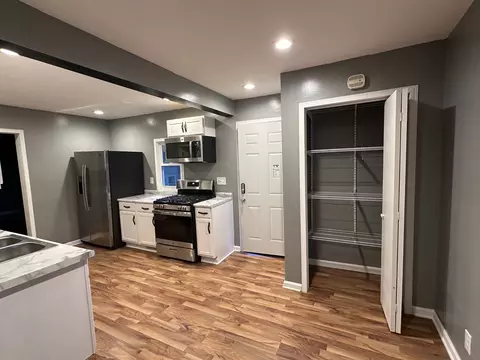5215 Maplehill Dr, Mccullom Lake, IL 60050 photo 5
