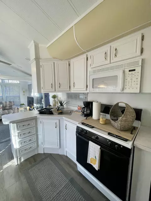 21-272 Woodhaven Lks, Sublette, IL 61367 photo 10