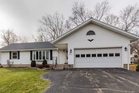 2100 Guiles Ave, Mendota, IL 61342