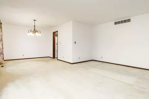 6644 Belvidere Rd, Roscoe, IL 61073 photo 13