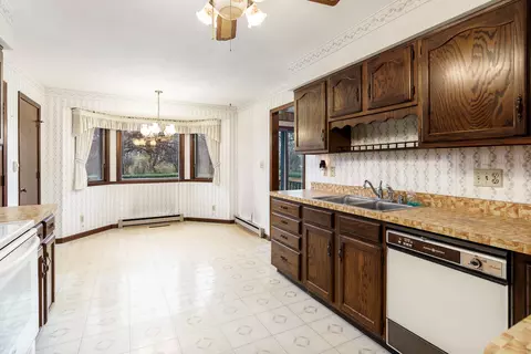 6644 Belvidere Rd, Roscoe, IL 61073 photo 18