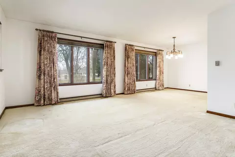 6644 Belvidere Rd, Roscoe, IL 61073 photo 12