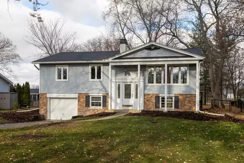26 W510 Blair St, Winfield, IL 60190