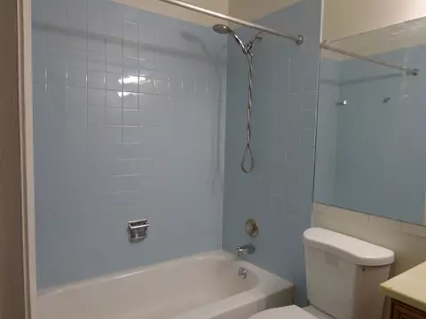 7 E Carriageway Dr #212, Hazel Crest, IL 60429 photo 6